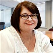 Profesora Titulada en Medicina, tengo experiencia de más de 10 años, me llevo muy buen con mis estudiantes.